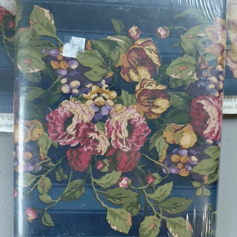 3‎ ENGLISH FLORALS Wallpaper Border VTG HAMPSIRE Floral on Blue NIP Cottagecore